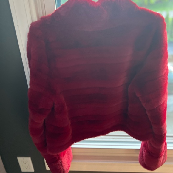 Cropped Belle Fare Fur Jacket - Deep Red - Picture 3 of 5